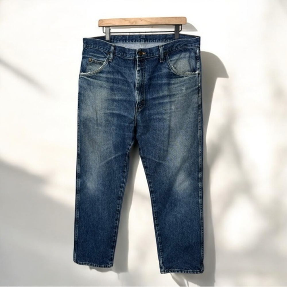 Wrangler men’s faded blue jeans size 38x29